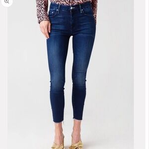MOTHER The High Waisted Looker Ankle Fray Jeans in Close to the Edge sz 25